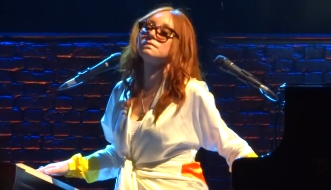 VIDEO: Tori Amos covers ‘Silver Springs’ for Stevie’s birthday
