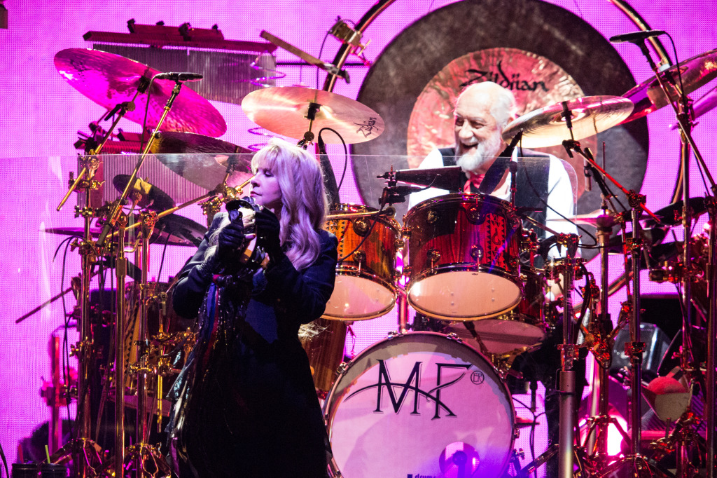 Stevie Nicks honors late manager Howard Kaufman