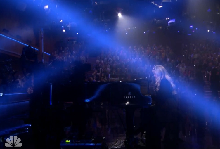 VIDEOS: Stevie performs ‘Lady,’ ‘Rhiannon’ on Tonight Show