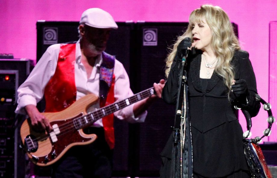 REVIEW: Toyota Center crowd has lovin’ fun with FMac