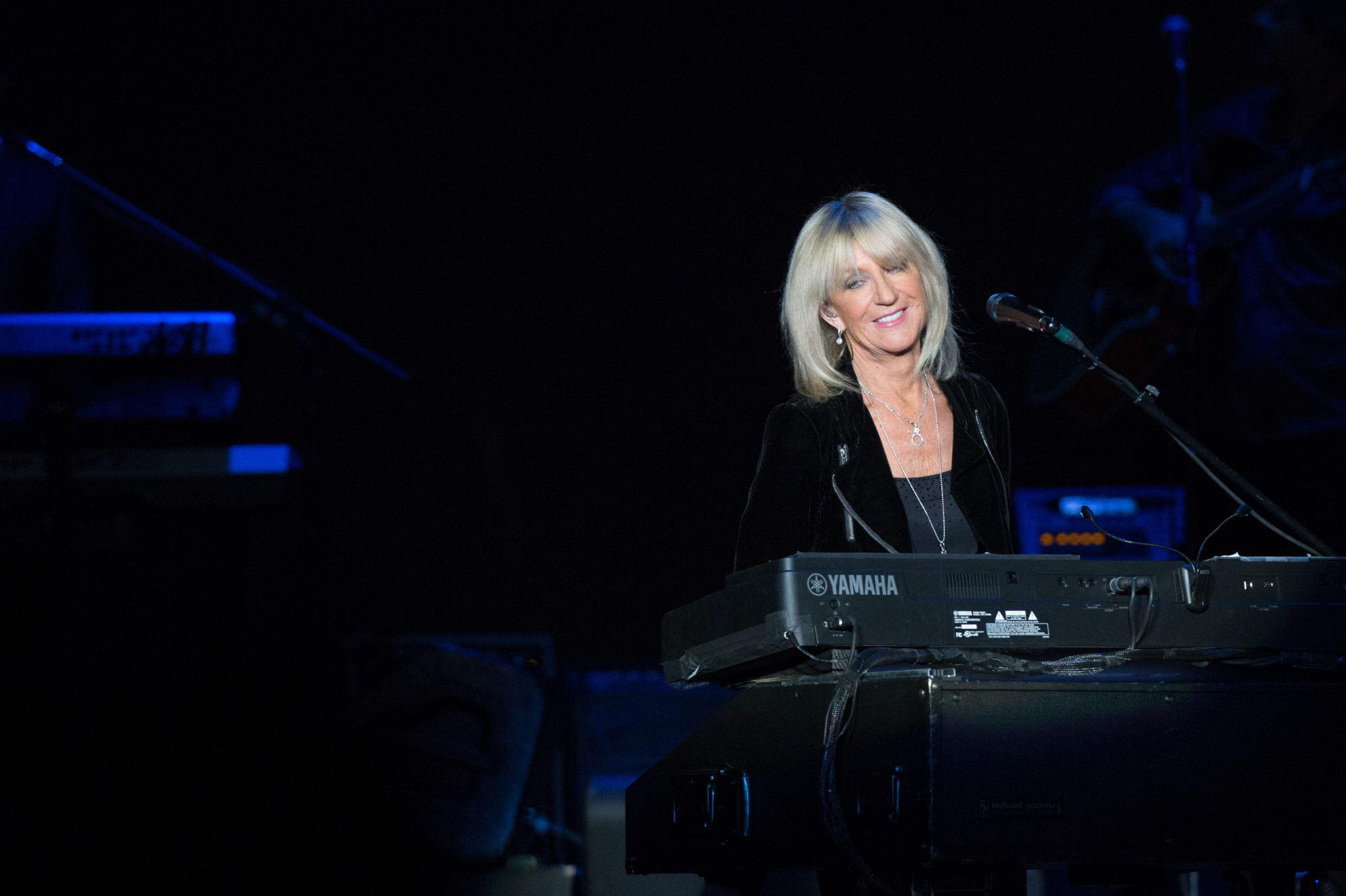 REVIEW: A songbird returns, Fleetwood Mac thrills