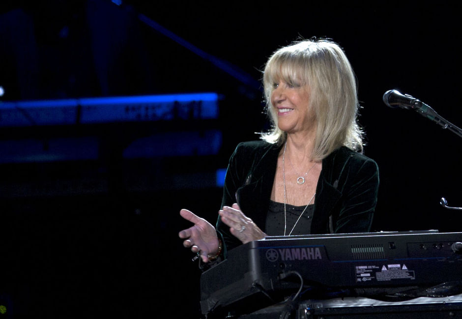 REVIEW: Fleetwood Mac enthusiastically together again