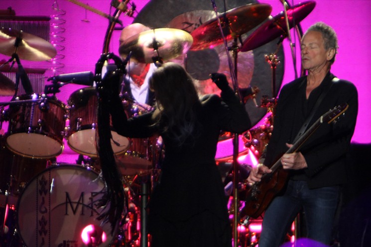 REVIEW: Fleetwood Mac remains strange, potent musical family