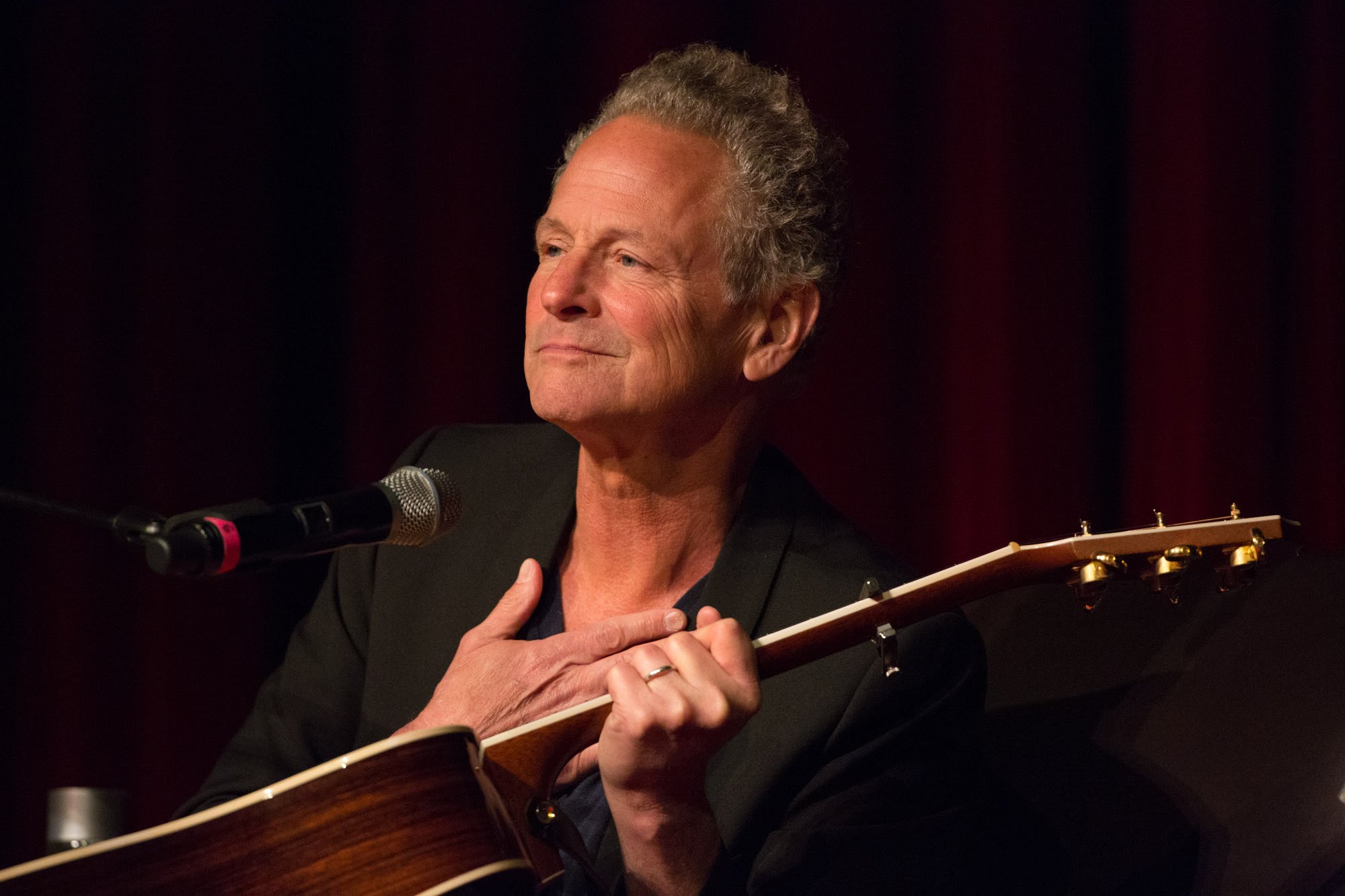 REVIEW: Lindsey Buckingham @ USC