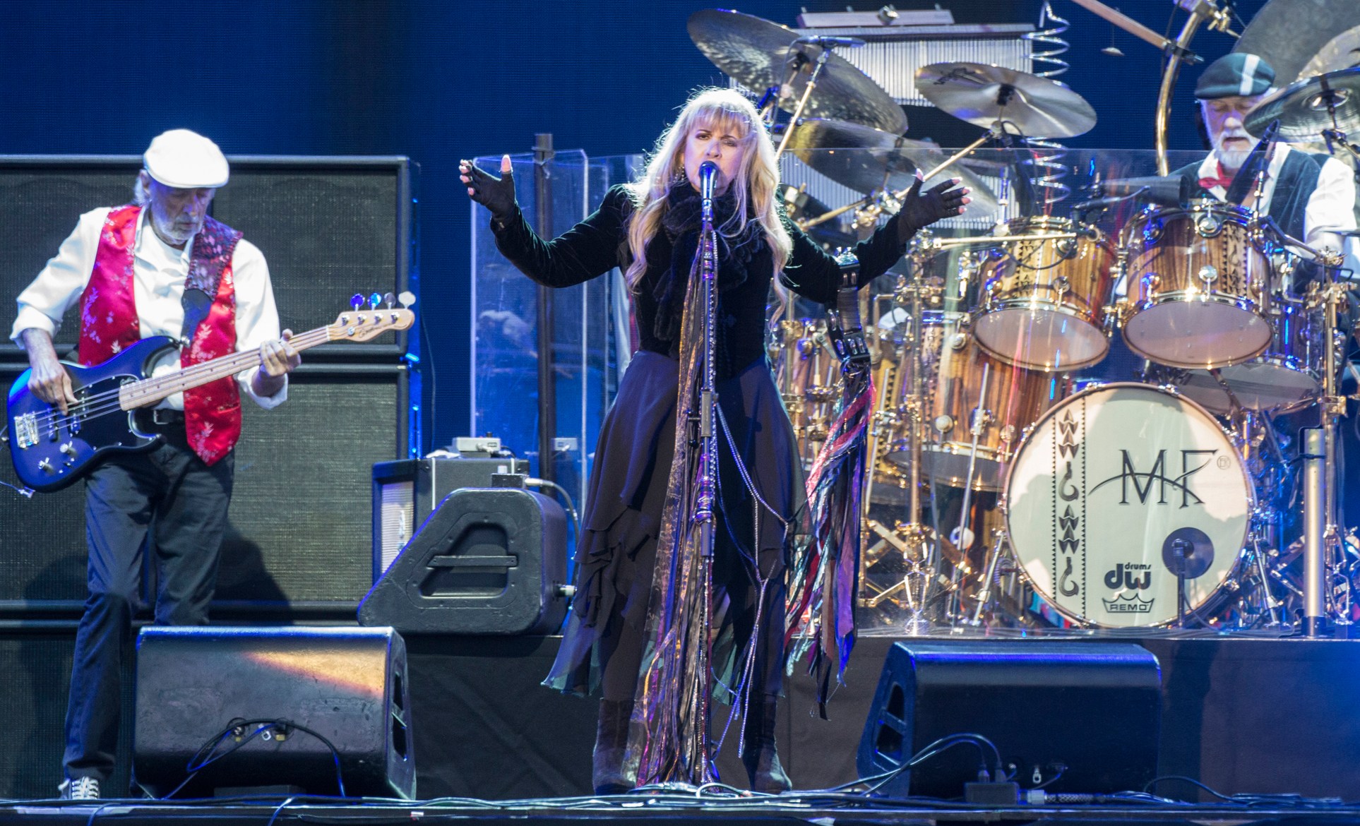 REVIEW: A man who hates gigs reviews Fleetwood Mac at the O2
