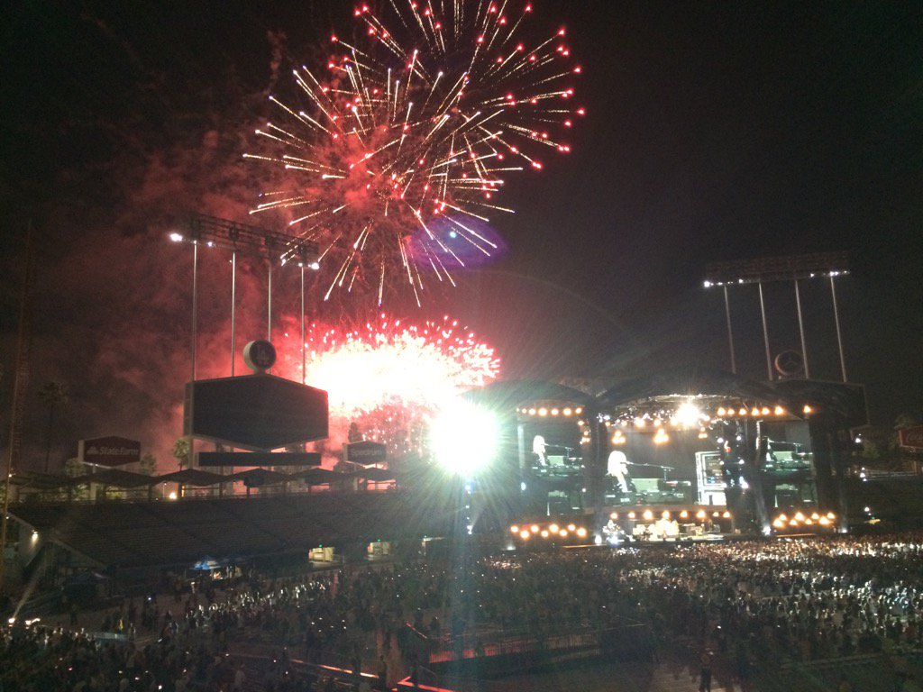 Fleetwood Mac closes out The Classic West