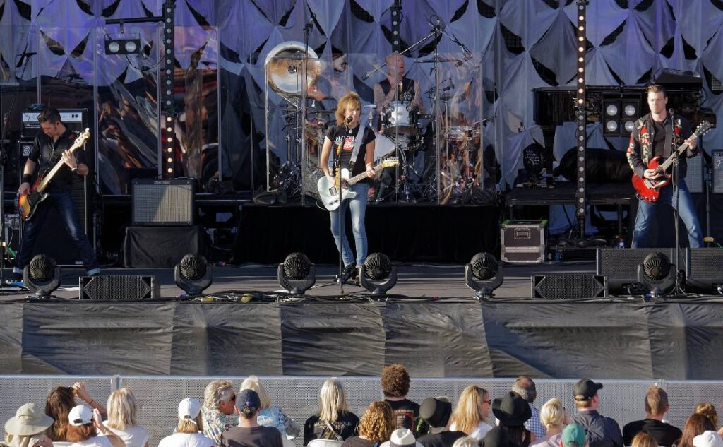 A Day on the Green, Polokbin, Hunter Valley, NSW, 24 Karat Gold Tour