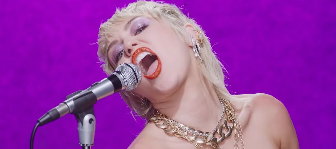 Miley Cyrus channels Stevie Nicks in ‘Midnight Sky’